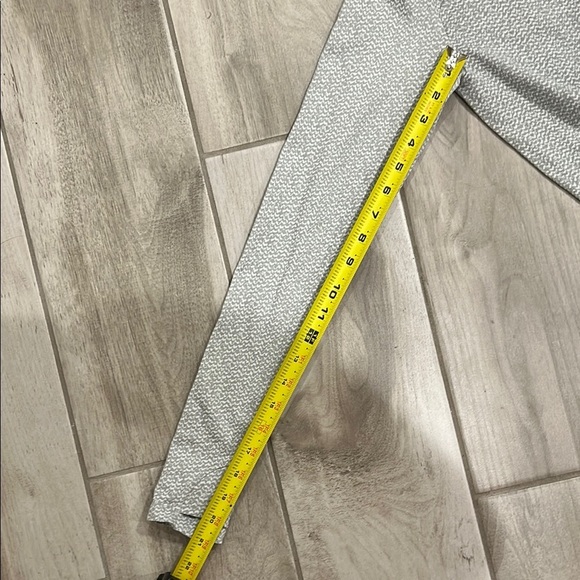 Athleta Flurry Peak Base Layer Shirt Womens Size Medium Turtleneck - Picture 10 of 10